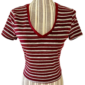 Sky & Sparrow maroon, gray & white crop top size small